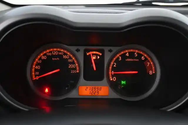 Keltainen Tila-auto, Nissan Note – RNF-649