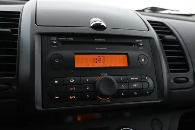 Keltainen Tila-auto, Nissan Note – RNF-649