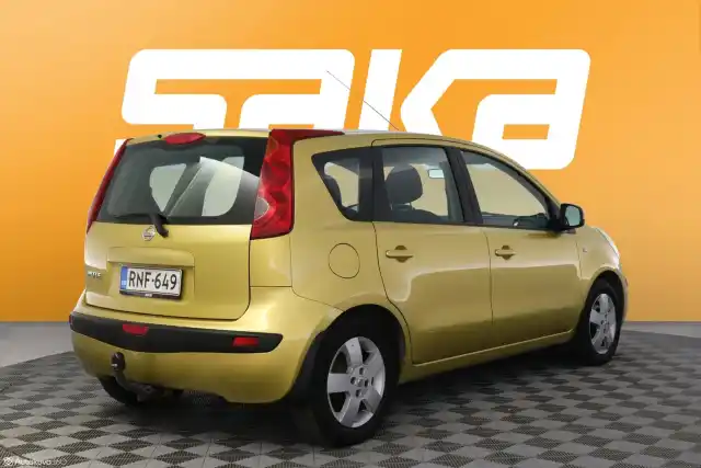 Keltainen Tila-auto, Nissan Note – RNF-649