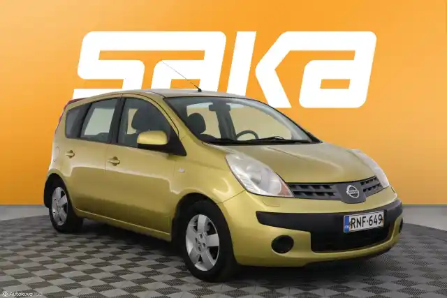 Keltainen Tila-auto, Nissan Note – RNF-649