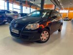Musta Viistoperä, Volkswagen Polo – RNG-960, kuva 1