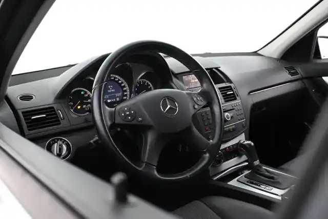 Musta Farmari, Mercedes-Benz C – RPN-902