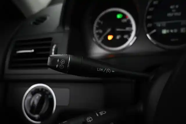 Musta Farmari, Mercedes-Benz C – RPN-902