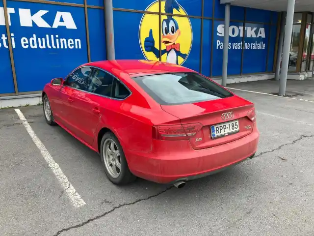 Punainen Viistoperä, Audi A5 – RPP-185