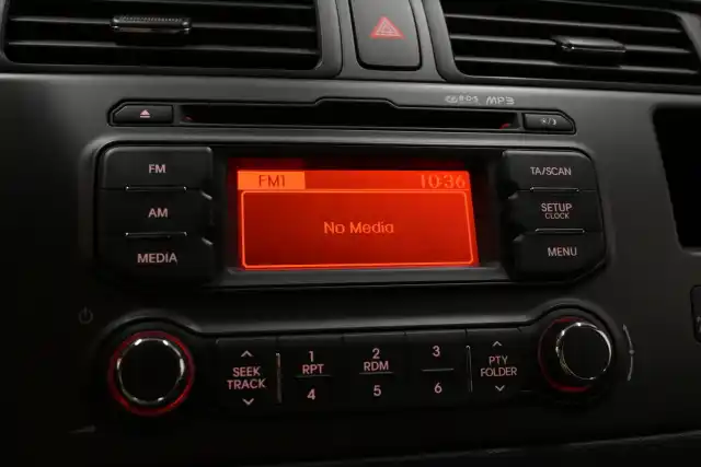 Punainen Viistoperä, Kia Rio – RPT-265