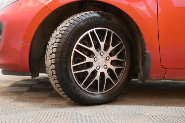 Punainen Viistoperä, Kia Rio – RPT-265