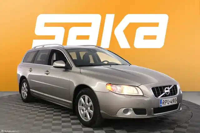 Beige Farmari, Volvo V70 – RPU-490