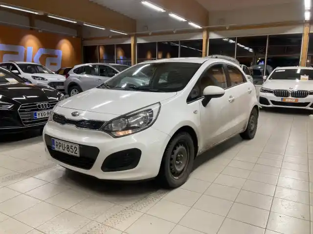 Valkoinen Viistoperä, Kia Rio – RPU-852