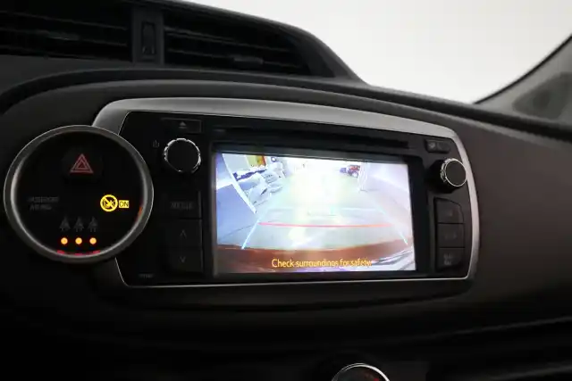 Punainen Viistoperä, Toyota Yaris – RPV-270