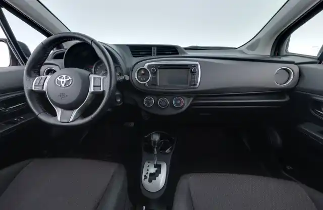 Punainen Viistoperä, Toyota Yaris – RPV-270