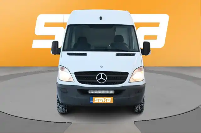 Valkoinen Pakettiauto, Mercedes-Benz Sprinter – RRA-216