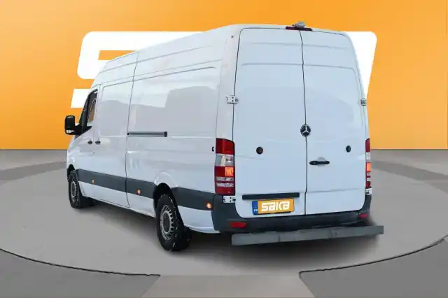 Valkoinen Pakettiauto, Mercedes-Benz Sprinter – RRA-216