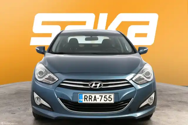 Sininen Sedan, Hyundai I40 – RRA-755