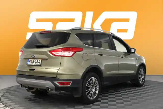 Ruskea Maastoauto, Ford Kuga – RRB-484