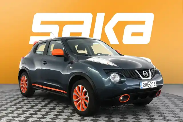 Sininen Maastoauto, Nissan Juke – RRE-278