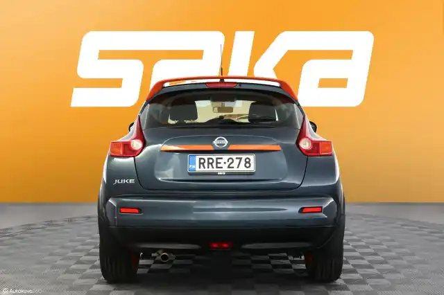 Sininen Maastoauto, Nissan Juke – RRE-278