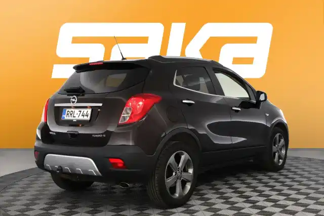 Ruskea Maastoauto, Opel Mokka – RRL-744