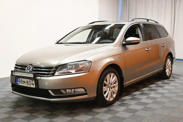 Beige Farmari, Volkswagen Passat – RRM-804