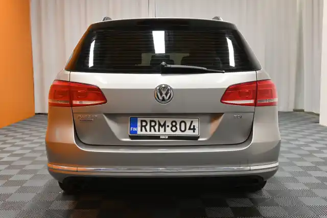 Beige Farmari, Volkswagen Passat – RRM-804