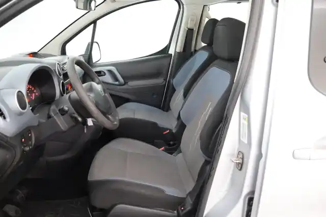 Harmaa Tila-auto, Peugeot Partner – RRN-628