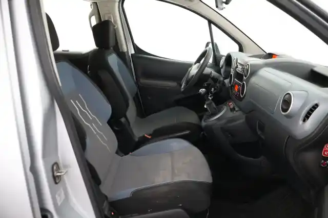 Harmaa Tila-auto, Peugeot Partner – RRN-628
