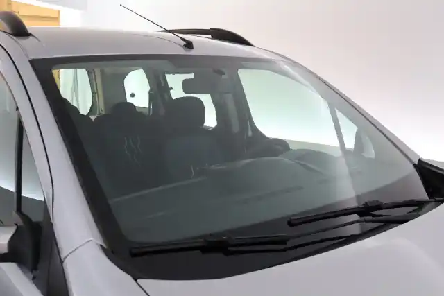 Harmaa Tila-auto, Peugeot Partner – RRN-628