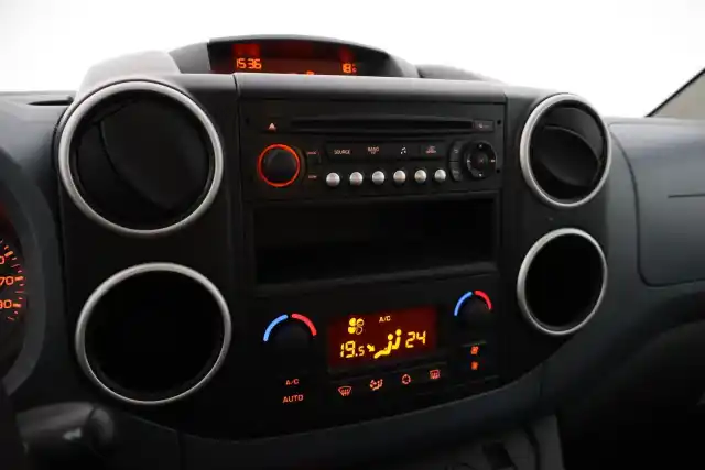 Harmaa Tila-auto, Peugeot Partner – RRN-628