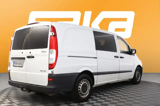 Valkoinen Pakettiauto, Mercedes-Benz Vito – RRN-880