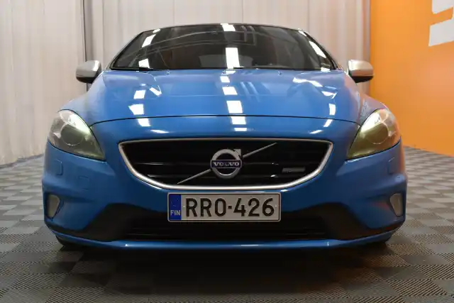 Sininen Viistoperä, Volvo V40 – RRO-426
