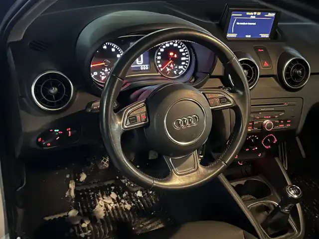 Valkoinen Viistoperä, Audi A1 – RRO-502