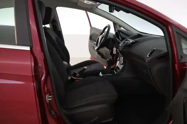 Punainen Viistoperä, Ford Fiesta – RRO-761