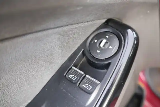 Punainen Viistoperä, Ford Fiesta – RRO-761