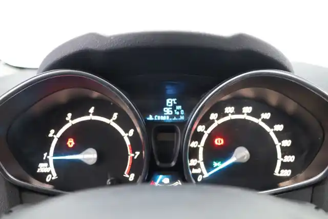 Punainen Viistoperä, Ford Fiesta – RRO-761