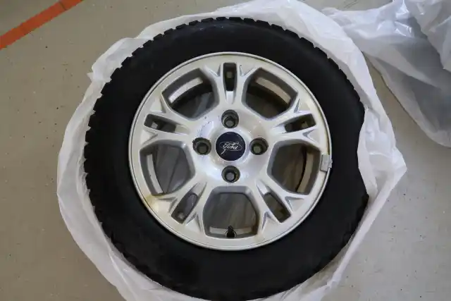 Punainen Viistoperä, Ford Fiesta – RRO-761