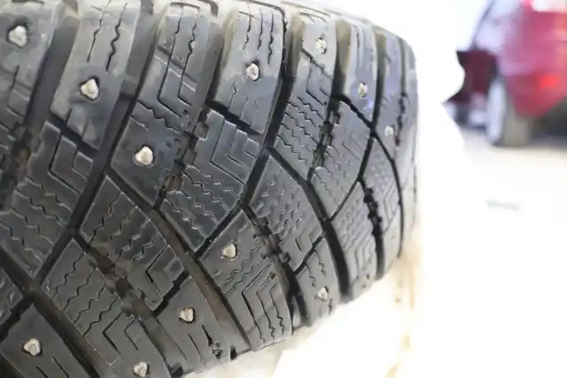 Punainen Viistoperä, Ford Fiesta – RRO-761
