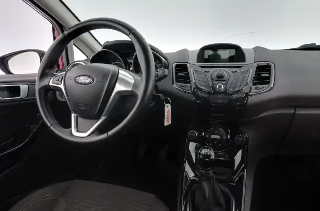 Punainen Viistoperä, Ford Fiesta – RRO-761