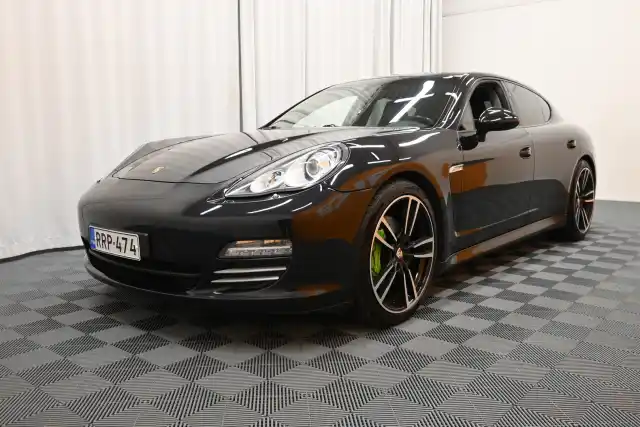 Musta Viistoperä, Porsche Panamera – RRP-474