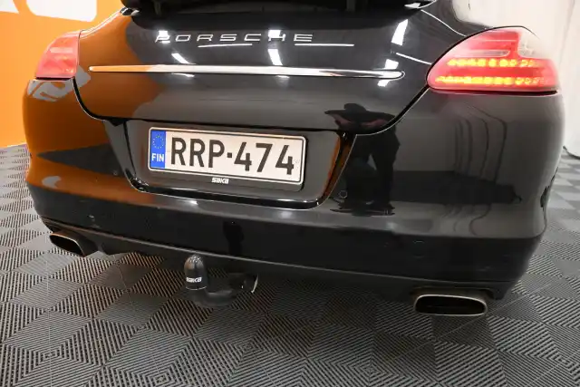 Musta Viistoperä, Porsche Panamera – RRP-474