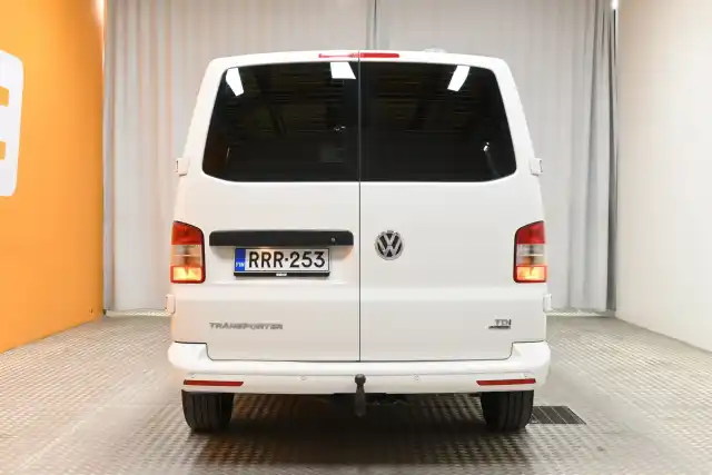 Valkoinen Pakettiauto, Volkswagen Transporter – RRR-253