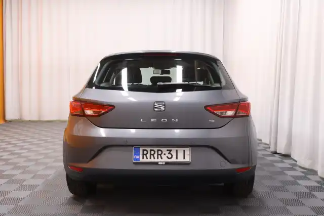 Harmaa Viistoperä, Seat Leon – RRR-311