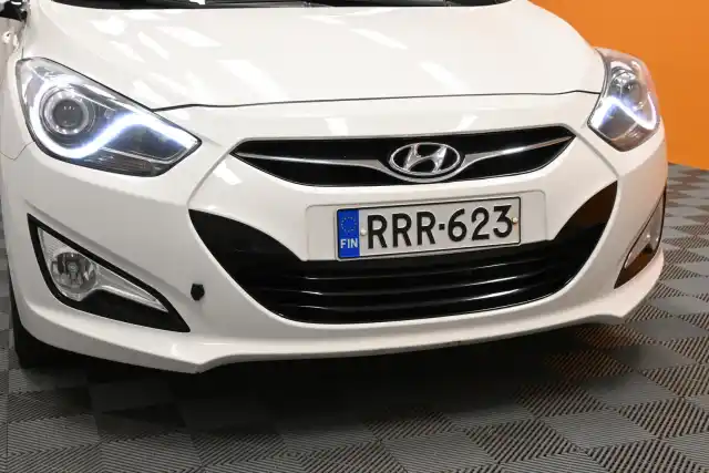 Valkoinen Farmari, Hyundai I40 – RRR-623