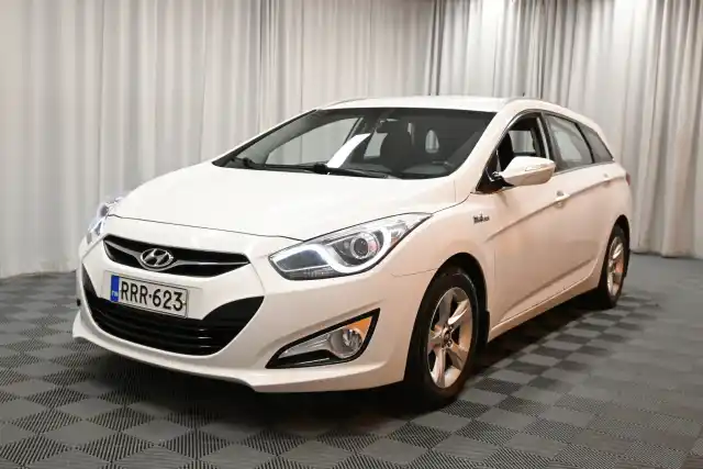 Valkoinen Farmari, Hyundai I40 – RRR-623