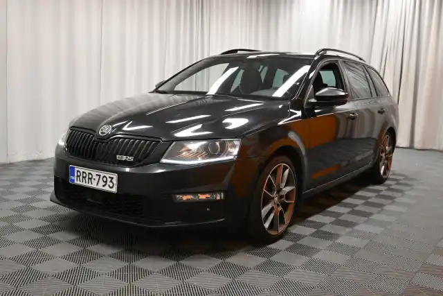 Musta Farmari, Skoda Octavia – RRR-793