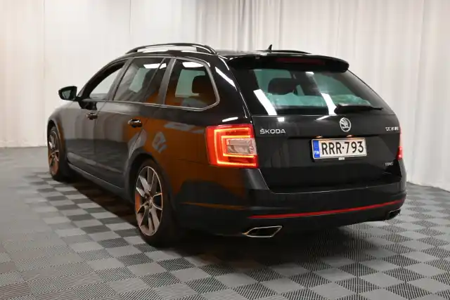 Musta Farmari, Skoda Octavia – RRR-793