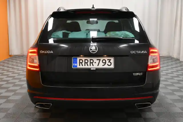 Musta Farmari, Skoda Octavia – RRR-793