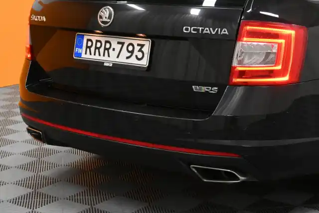 Musta Farmari, Skoda Octavia – RRR-793