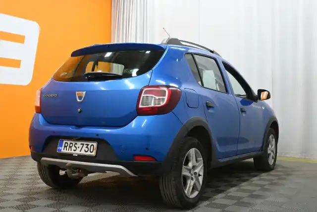 Sininen Viistoperä, Dacia Sandero – RRS-730
