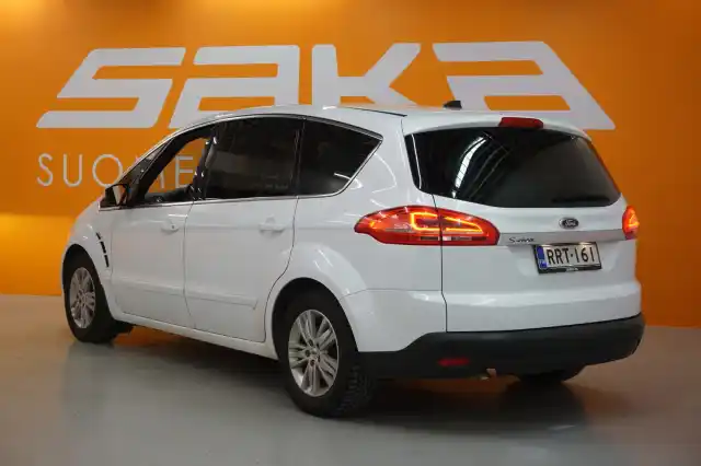Valkoinen Tila-auto, Ford S-Max – RRT-161