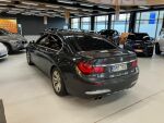 Harmaa Sedan, BMW 730 – RRT-732, kuva 2
