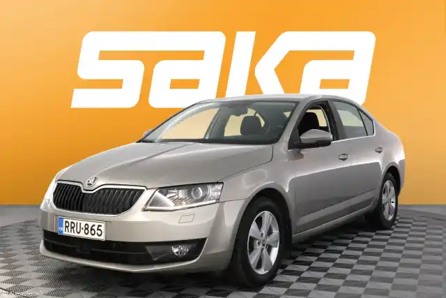 Ruskea Viistoperä, Skoda Octavia – RRU-865